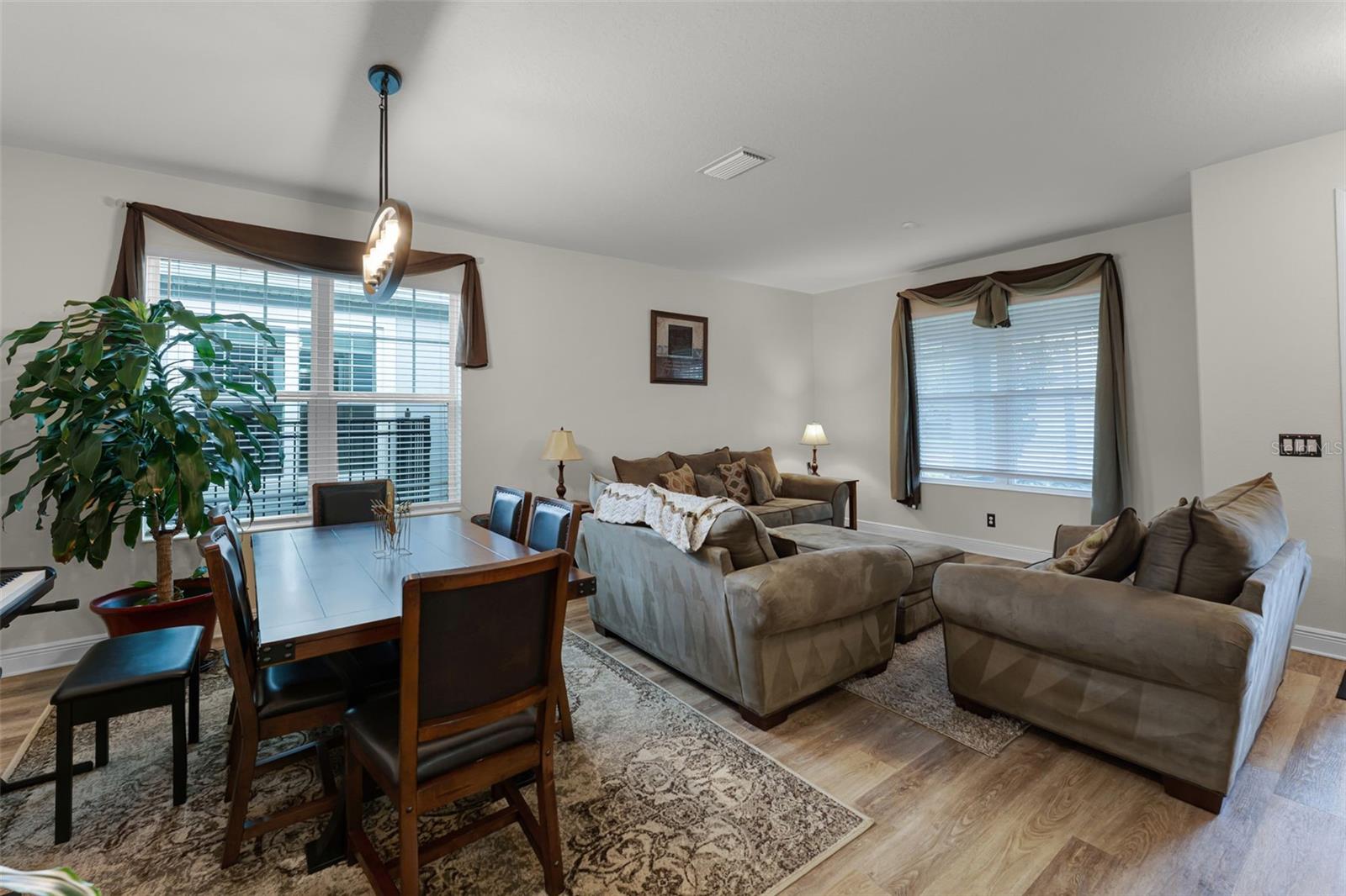 Image 17 of 35 For 4920 Blanche Court