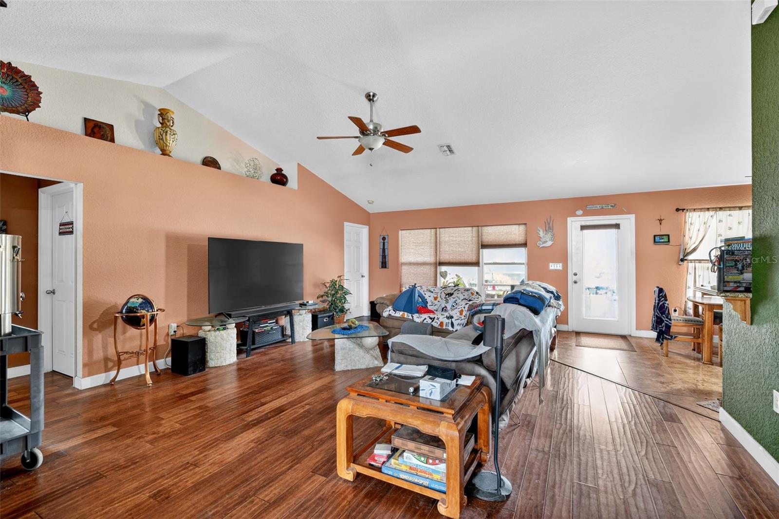 Listing photo id 3 for Address Not Provided