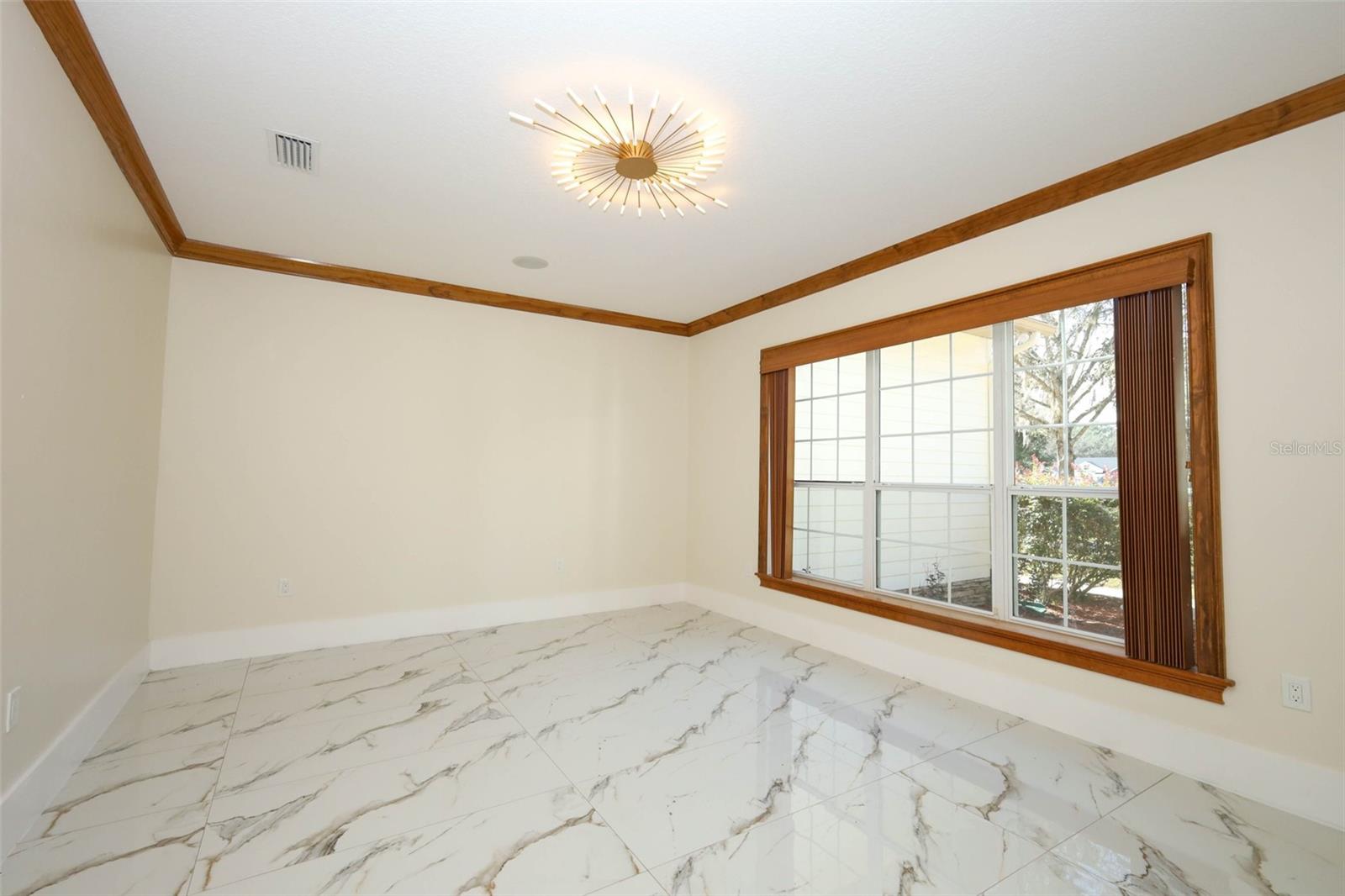 Image 11 of 95 For 27012 Grand Oak Lane