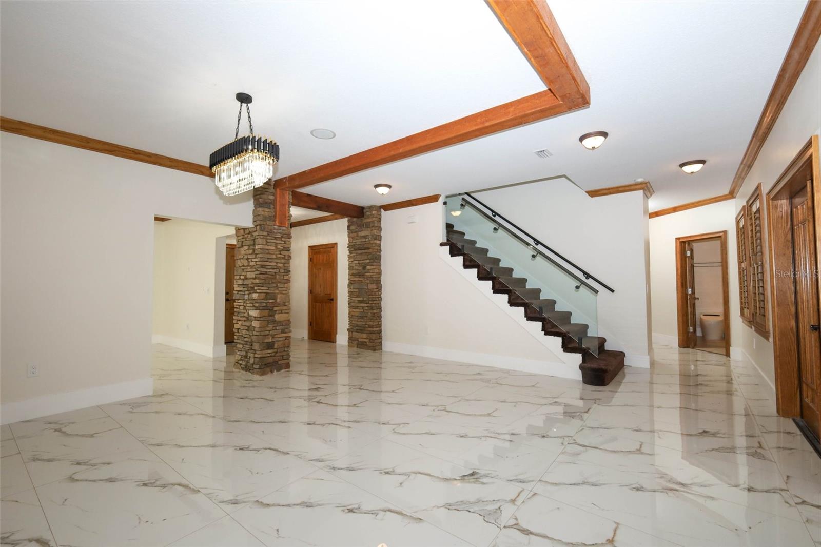 Image 14 of 95 For 27012 Grand Oak Lane