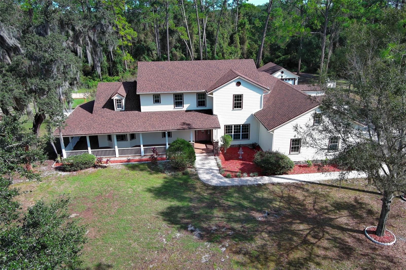 Image 4 of 95 For 27012 Grand Oak Lane