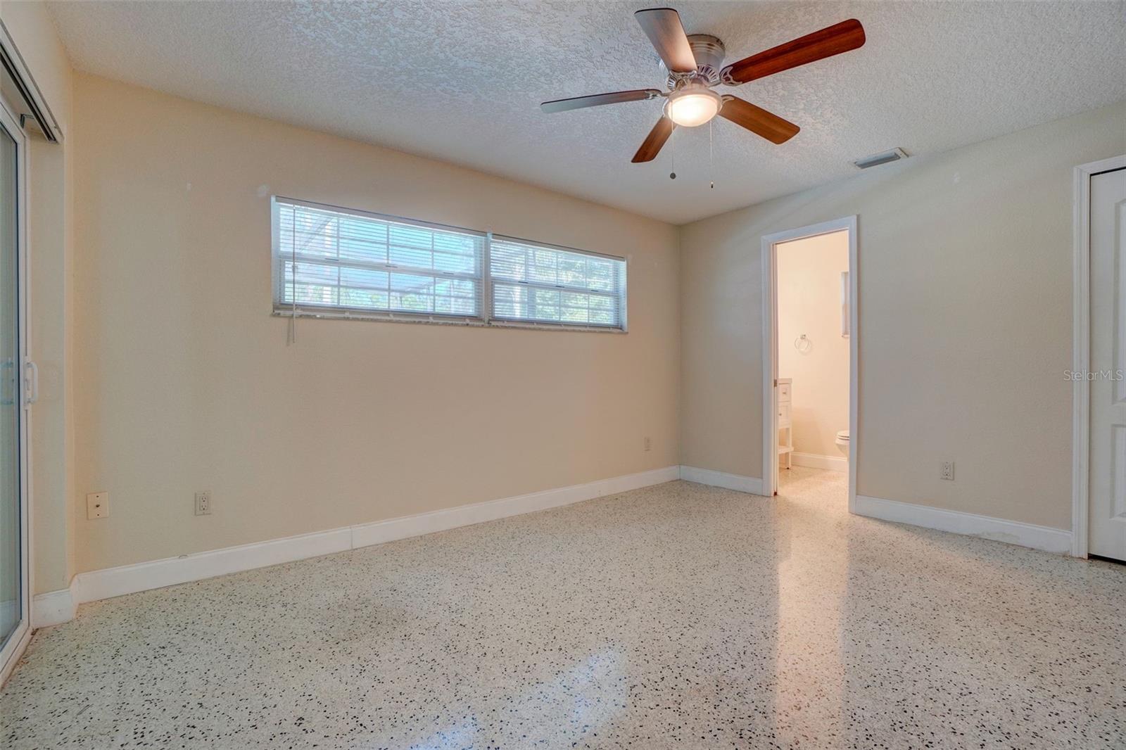 Image 16 of 33 For 4337 Georgetown Drive