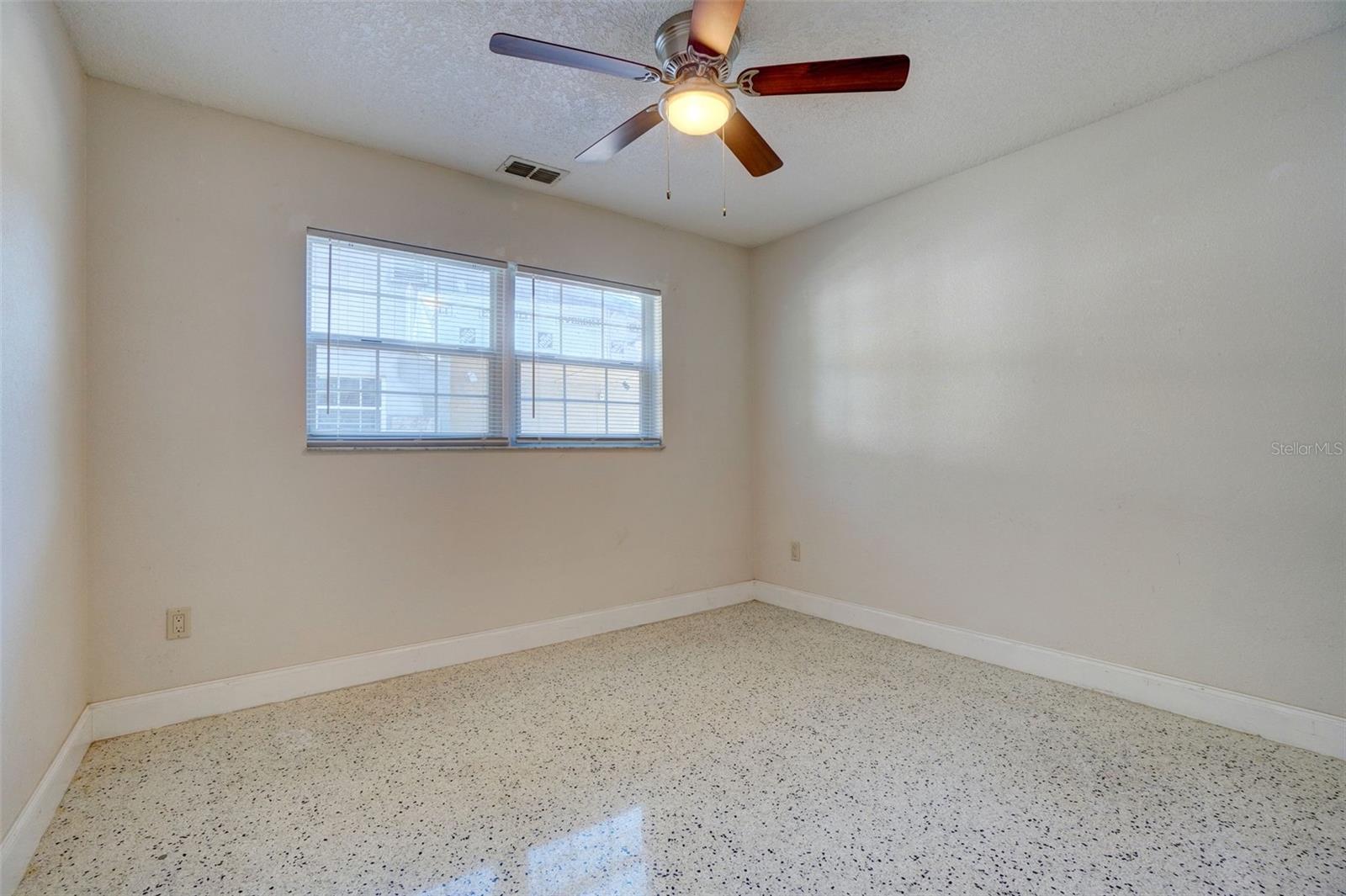 Image 25 of 33 For 4337 Georgetown Drive