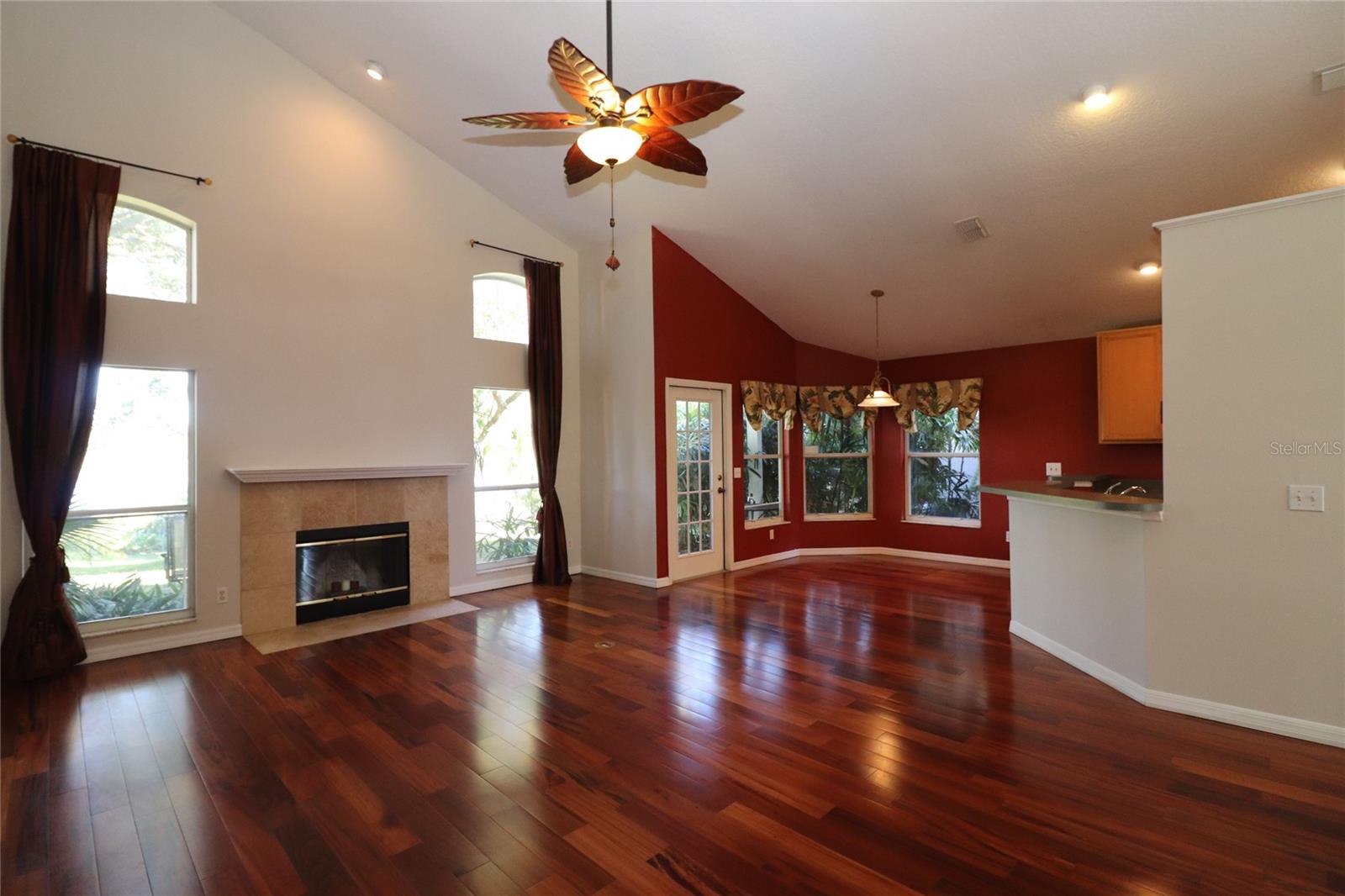 Image 4 of 18 For 309 Balogh Place