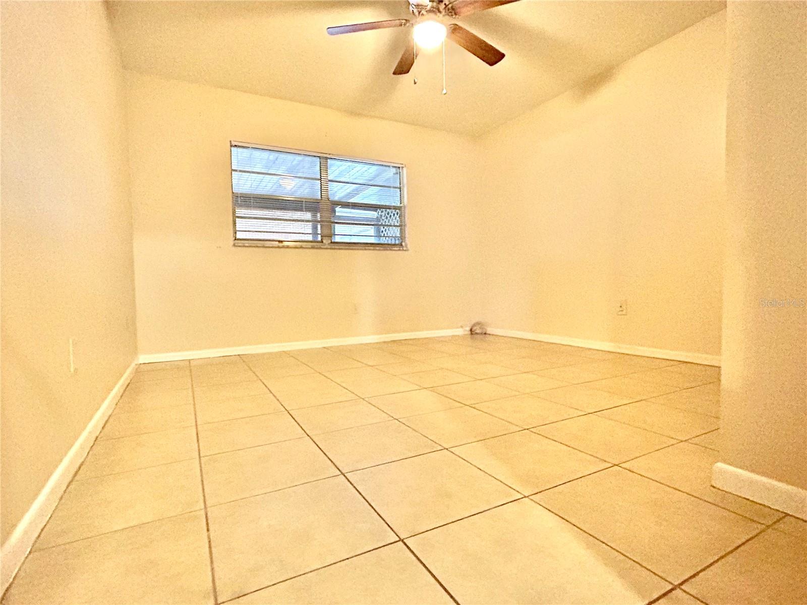 Image 10 of 26 For 530 Park Avenue 532