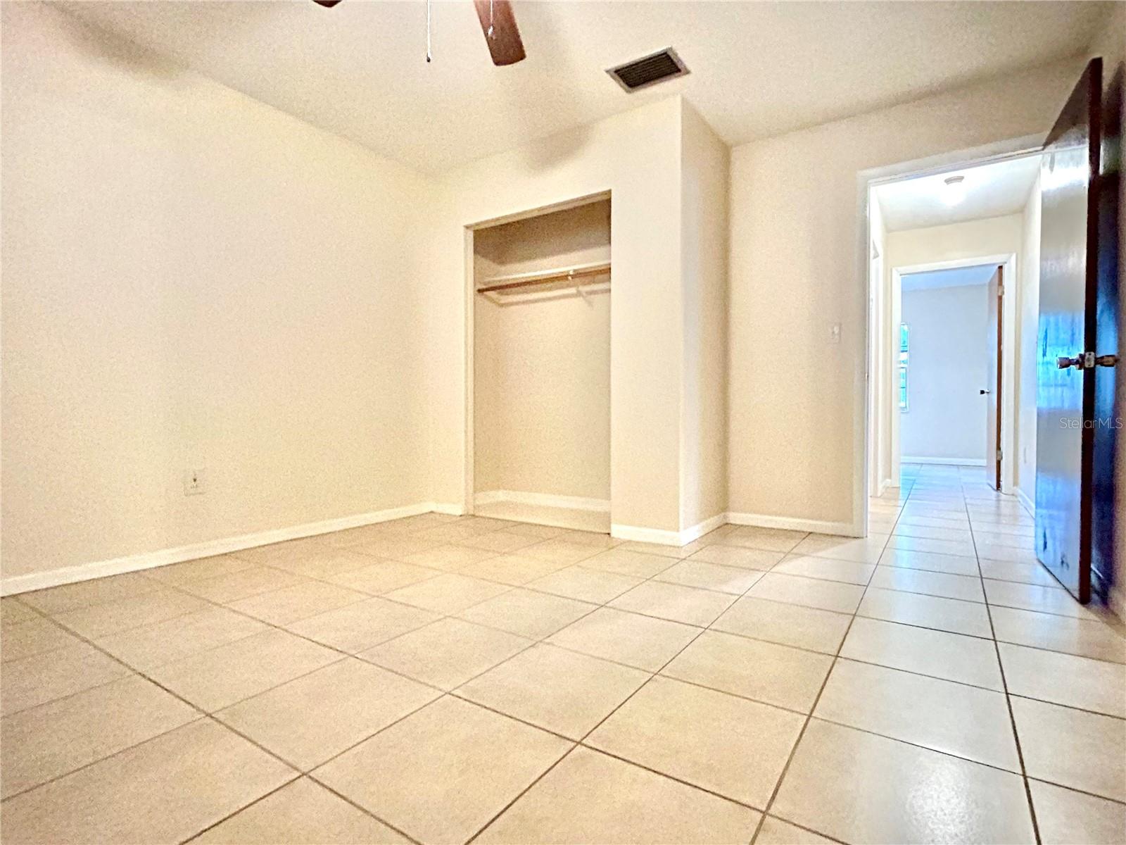 Image 14 of 26 For 530 Park Avenue 532