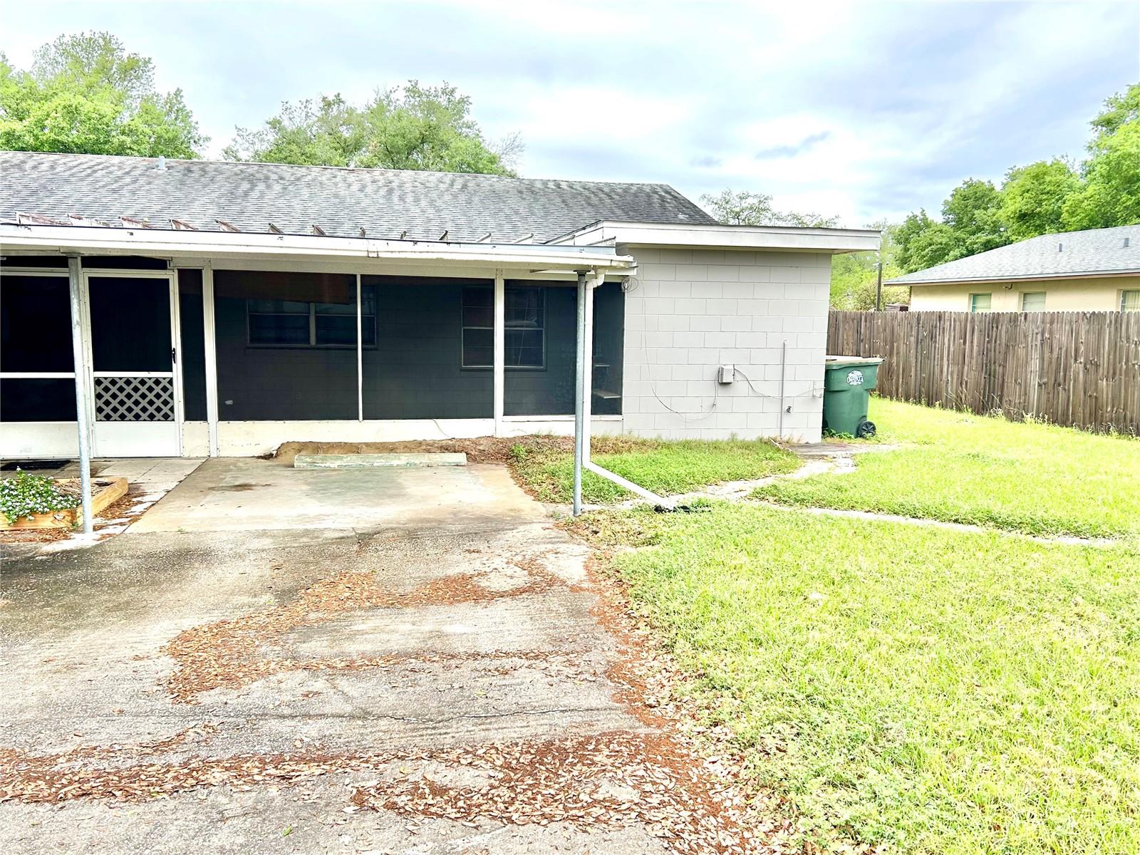 Image 19 of 26 For 530 Park Avenue 532