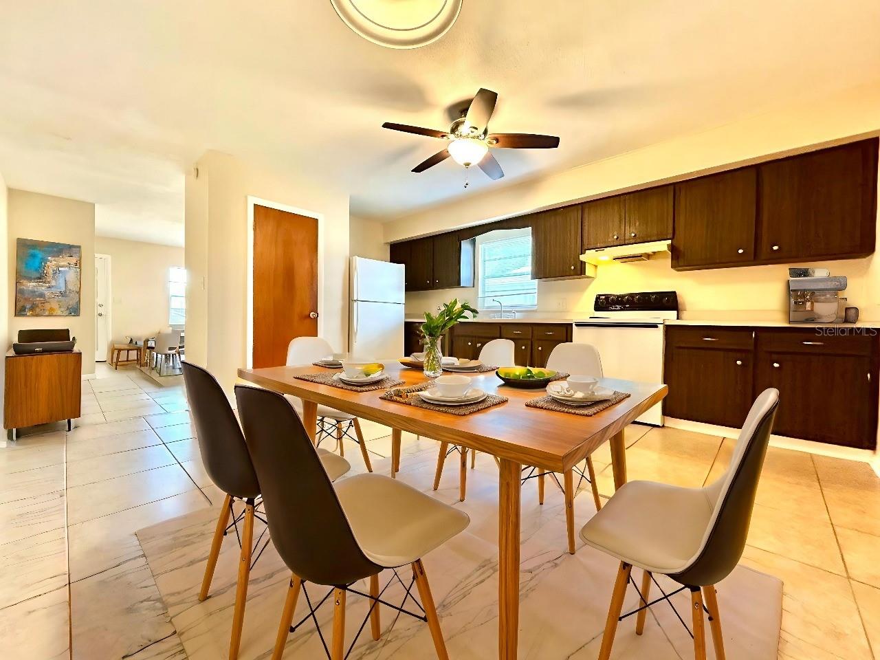 Image 6 of 26 For 530 Park Avenue 532