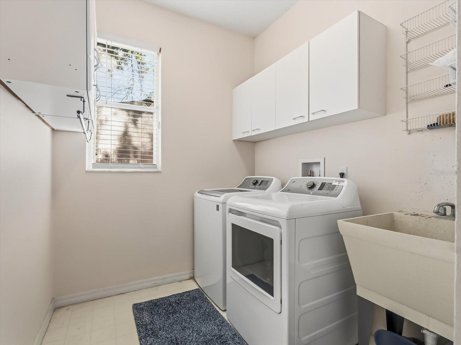 Image 17 of 39 For 4030 Evander Drive