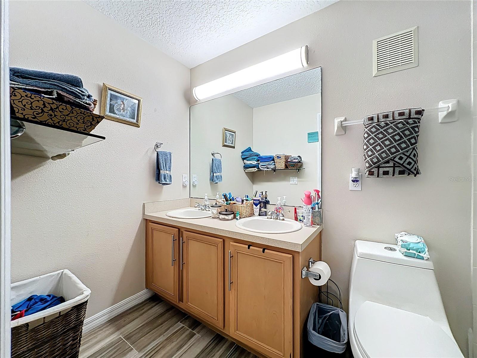 Image 18 of 24 For 676 Sandy Neck Lane 101