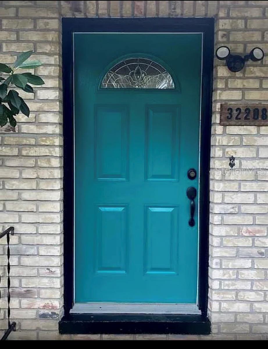 Image 2 of 13 For 32208 Alice Street