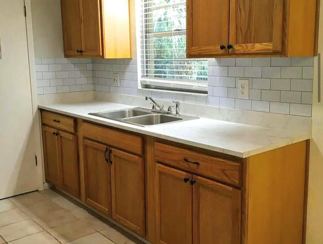 Image 6 of 13 For 32208 Alice Street