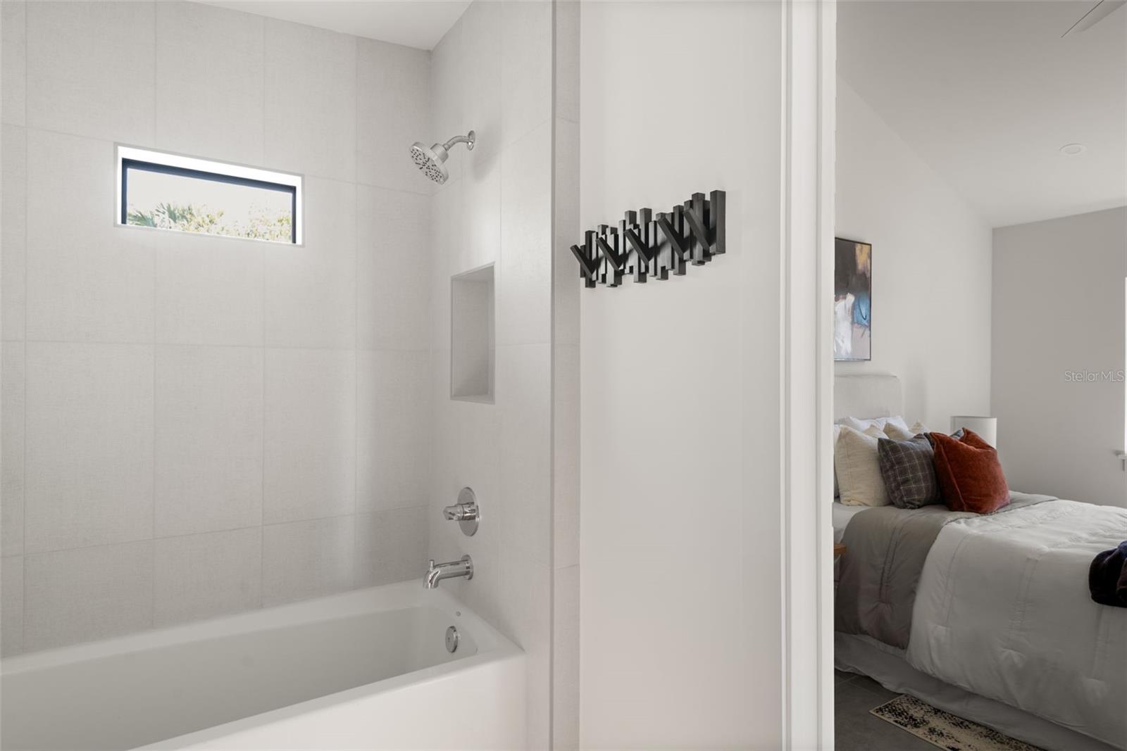 Image 33 of 53 For 870 Carver Street