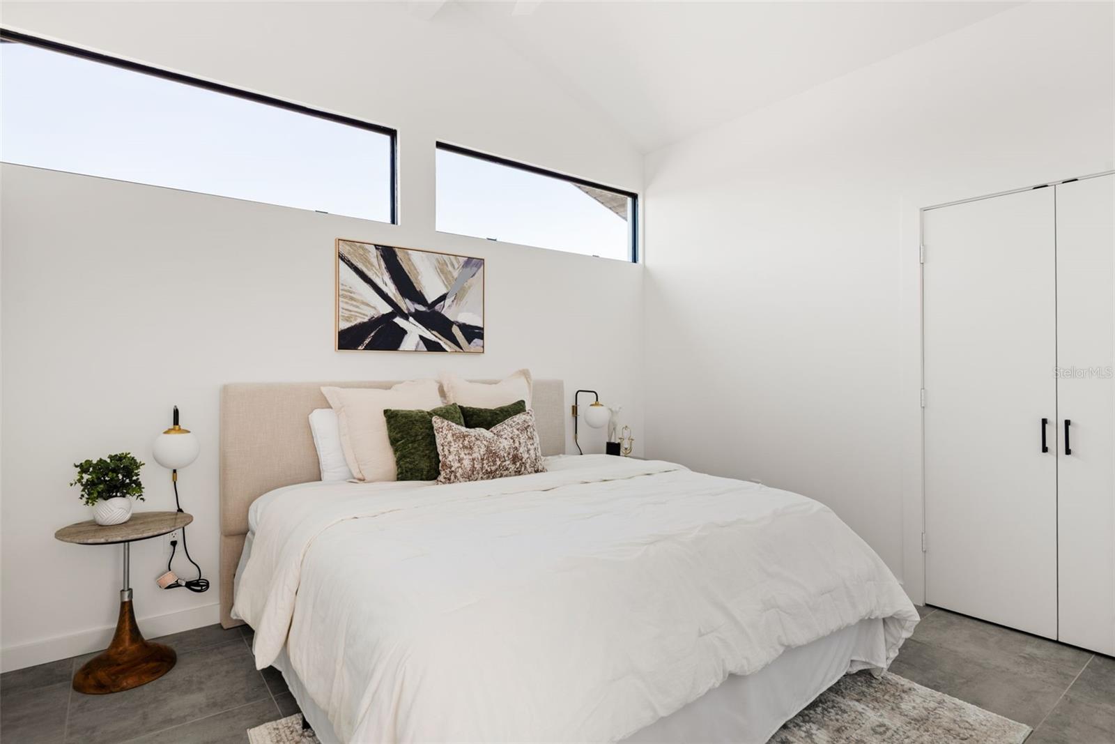 Image 44 of 53 For 870 Carver Street