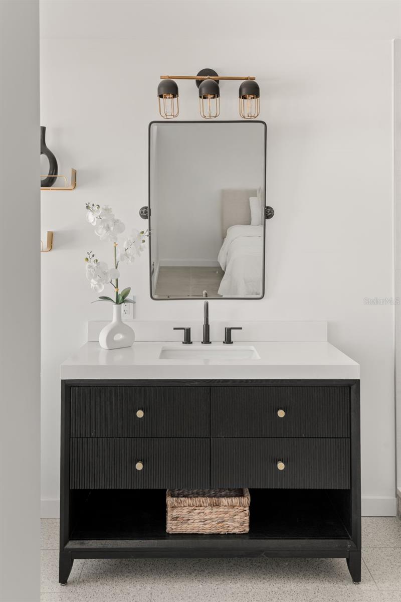 Image 46 of 53 For 870 Carver Street