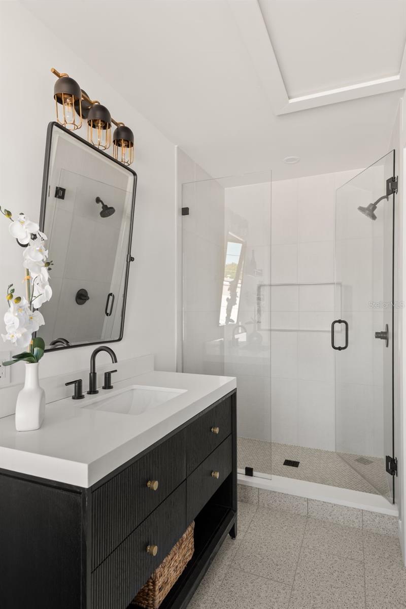 Image 47 of 53 For 870 Carver Street