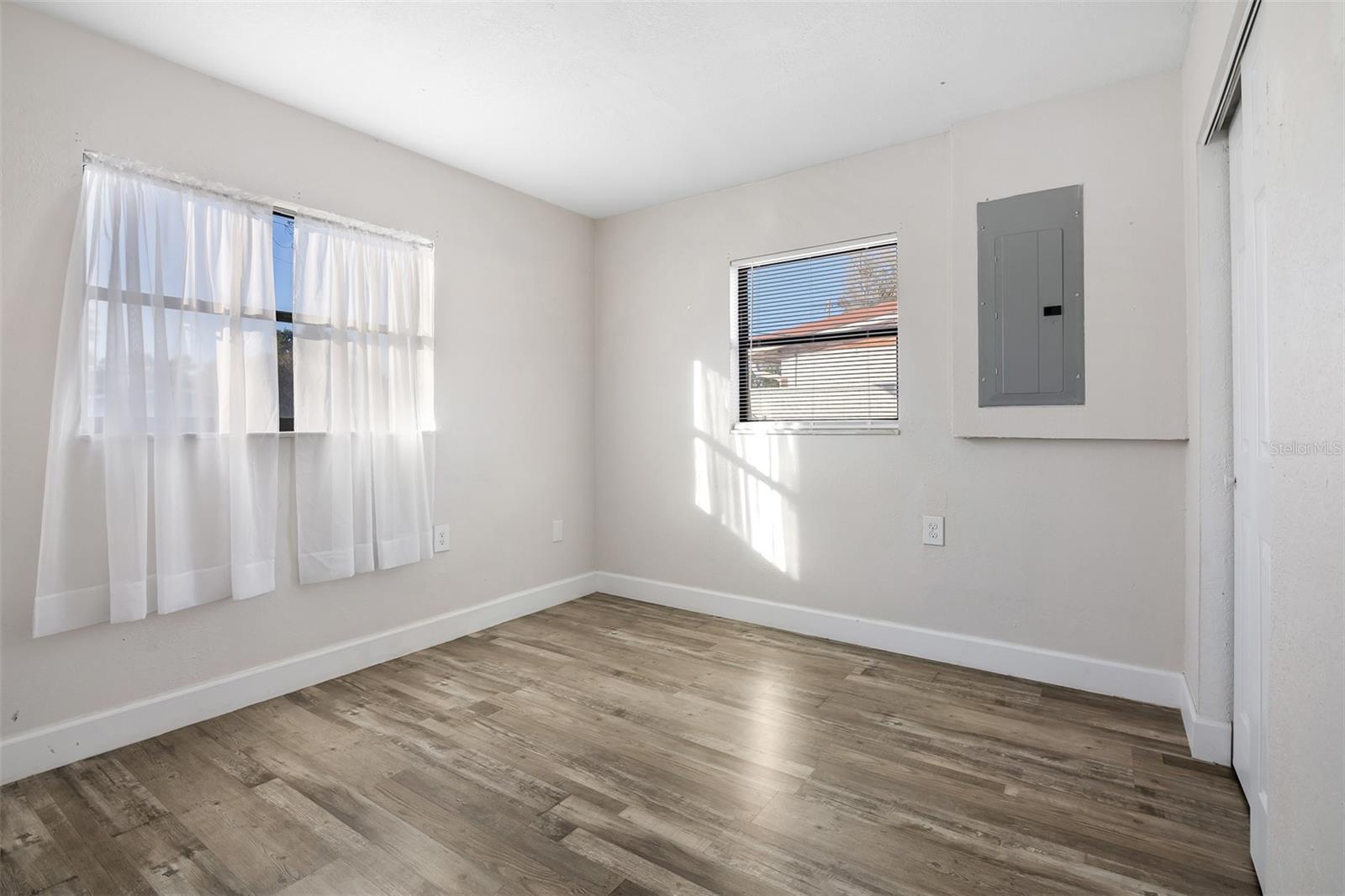 Image 10 of 20 For 147 Melanie Lane