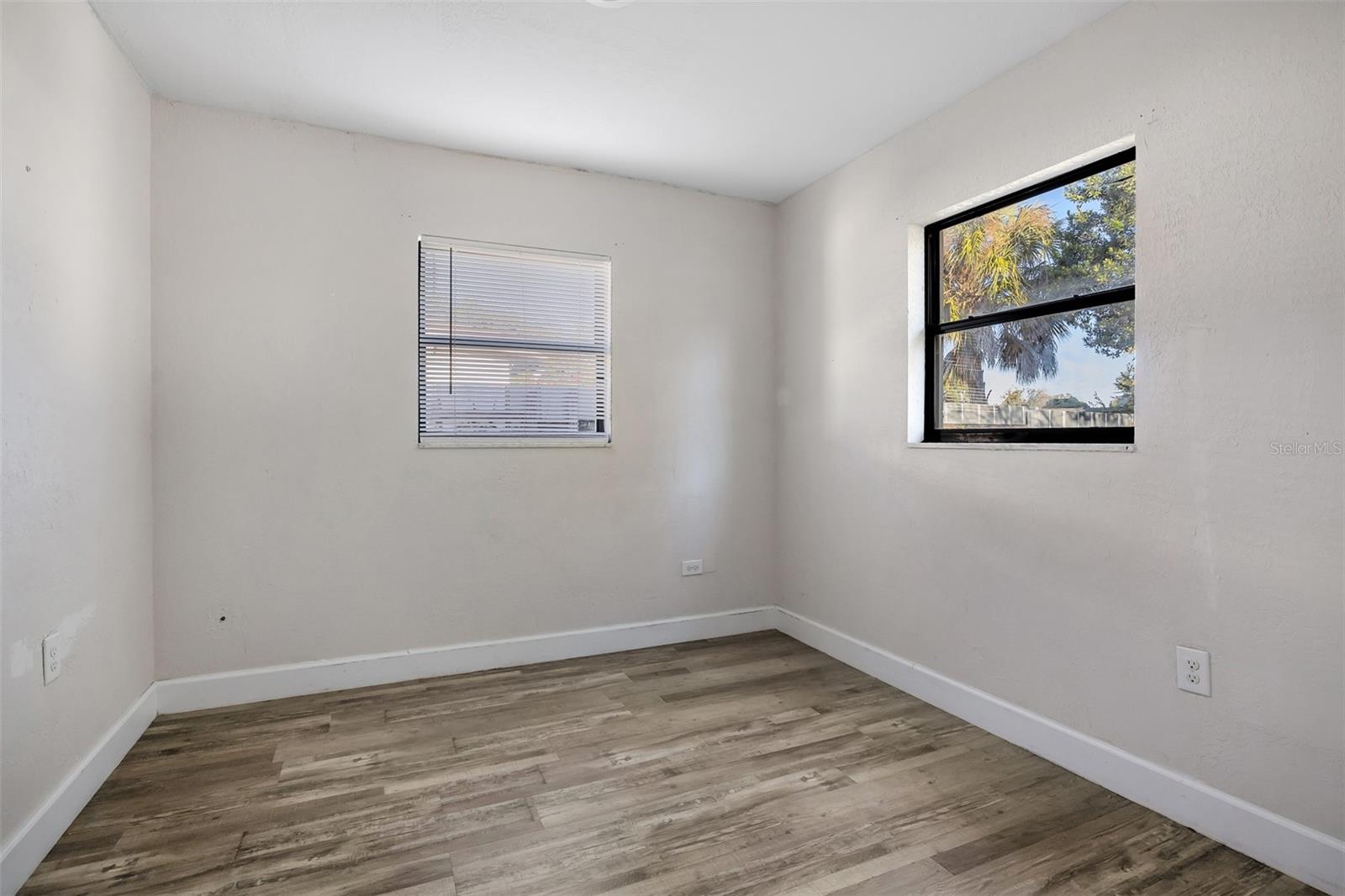 Image 11 of 20 For 147 Melanie Lane