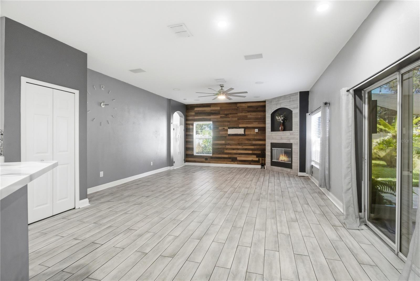 Image 11 of 46 For 3703 Moon Dancer Place