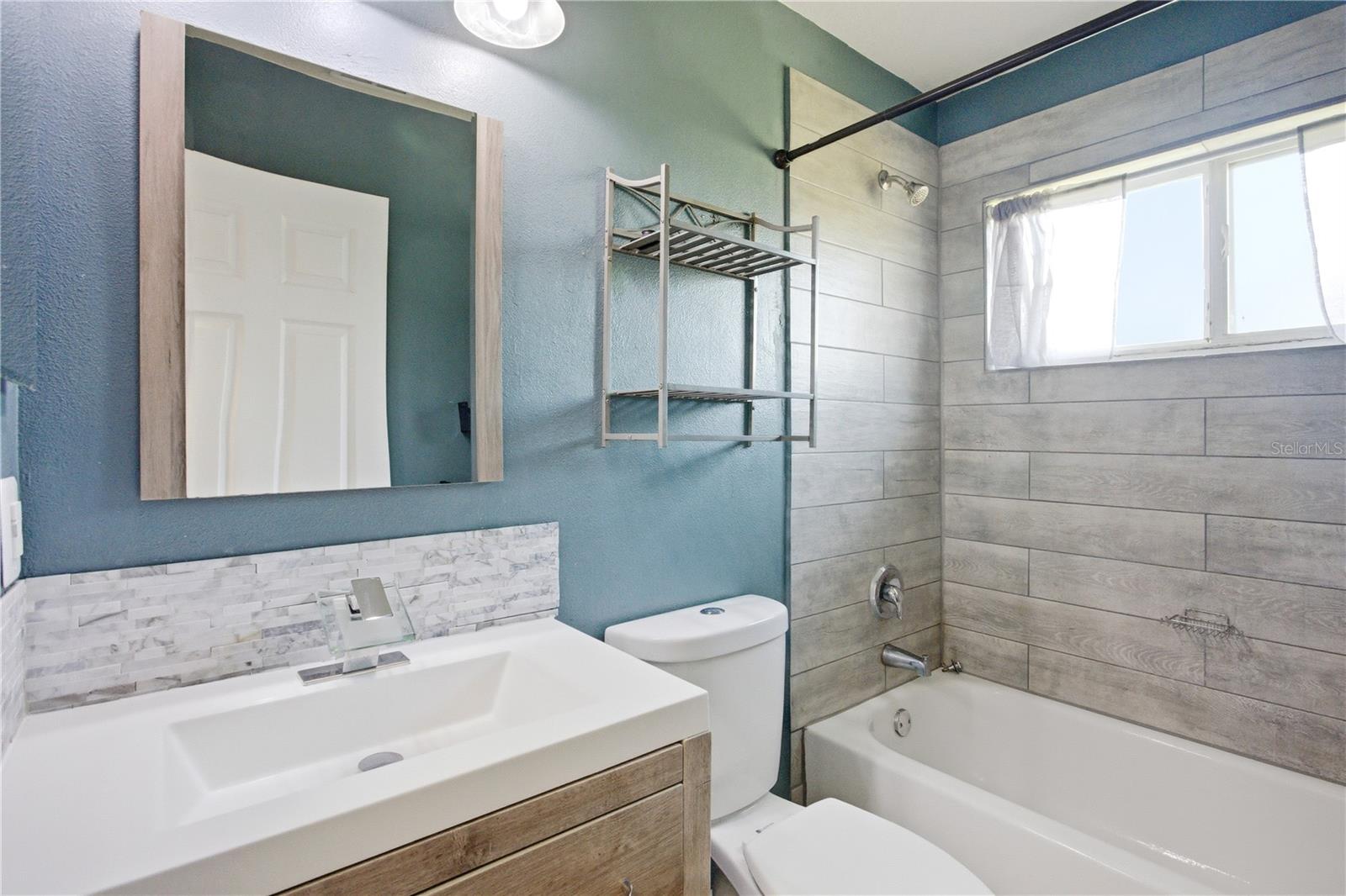 Image 24 of 46 For 3703 Moon Dancer Place