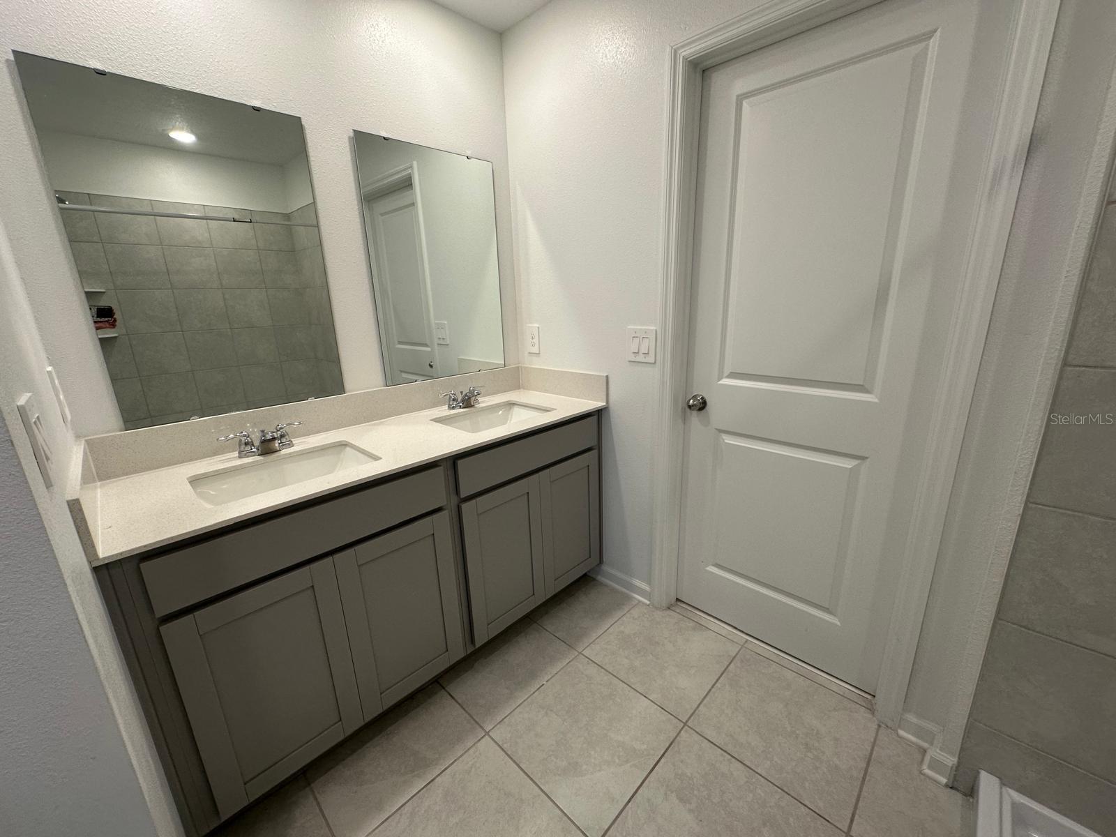 Image 11 of 21 For 989 Harold Pass