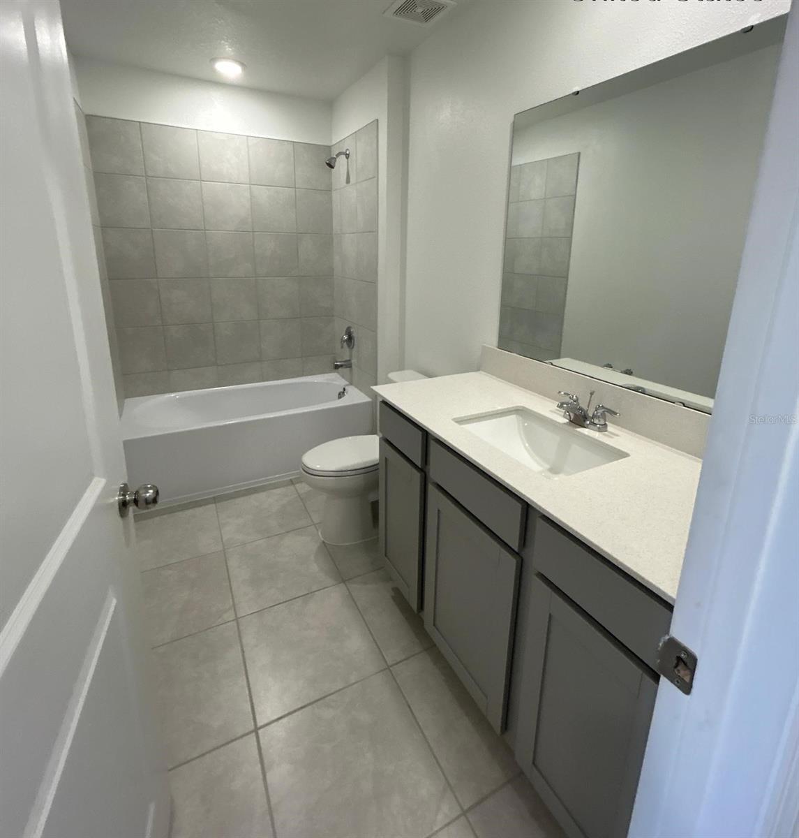 Image 17 of 21 For 989 Harold Pass