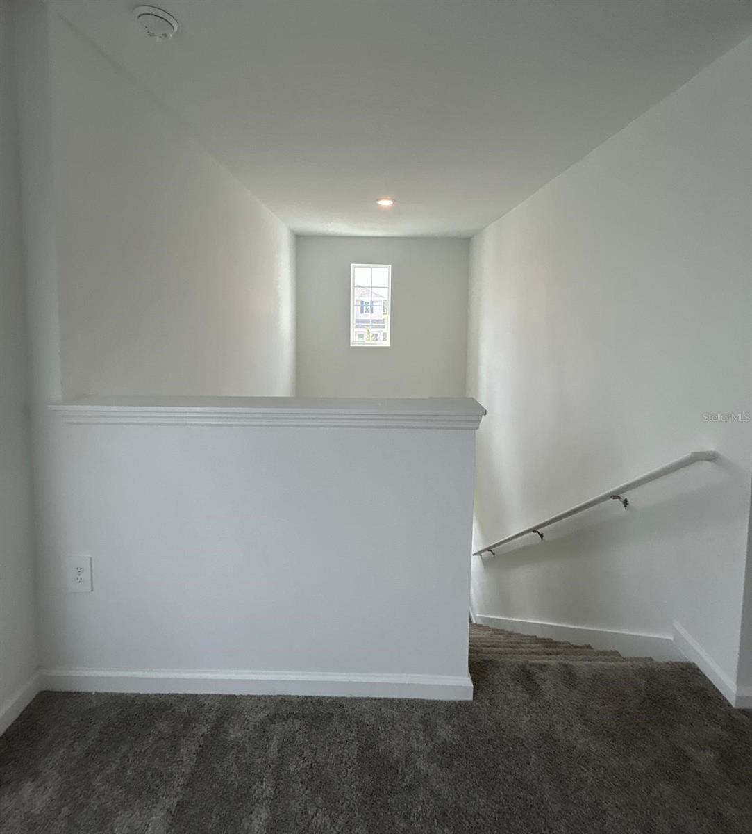 Image 8 of 21 For 989 Harold Pass