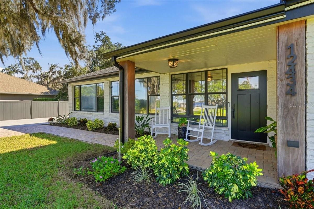 Image 10 of 77 For 12434 Lakeshore Drive