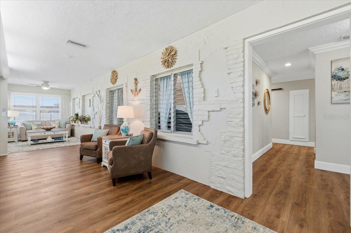 Image 13 of 77 For 12434 Lakeshore Drive