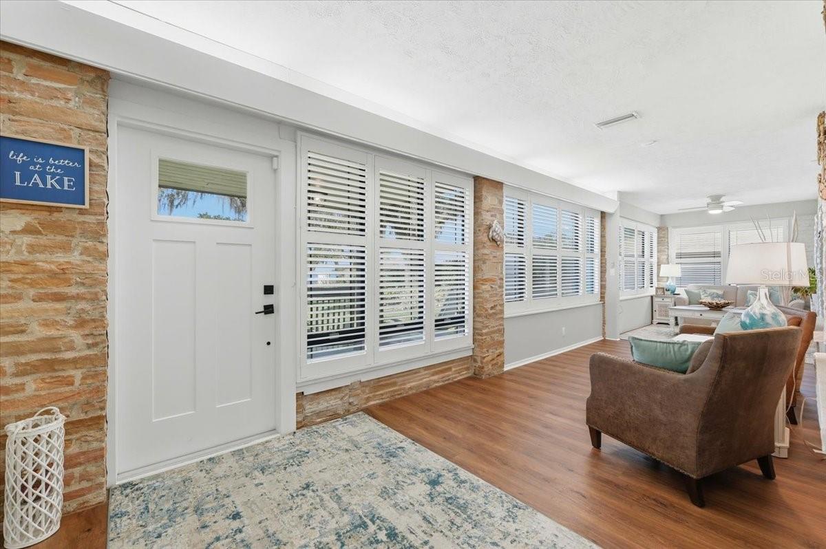 Image 14 of 77 For 12434 Lakeshore Drive