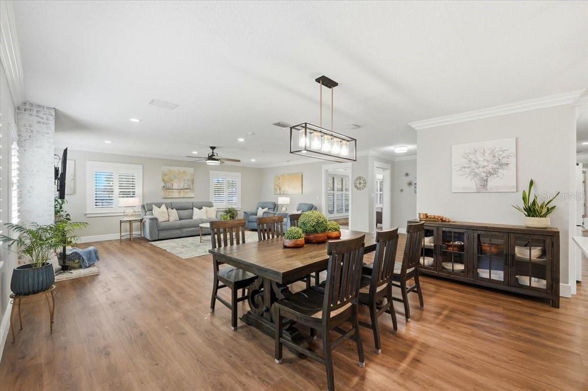 Image 23 of 77 For 12434 Lakeshore Drive