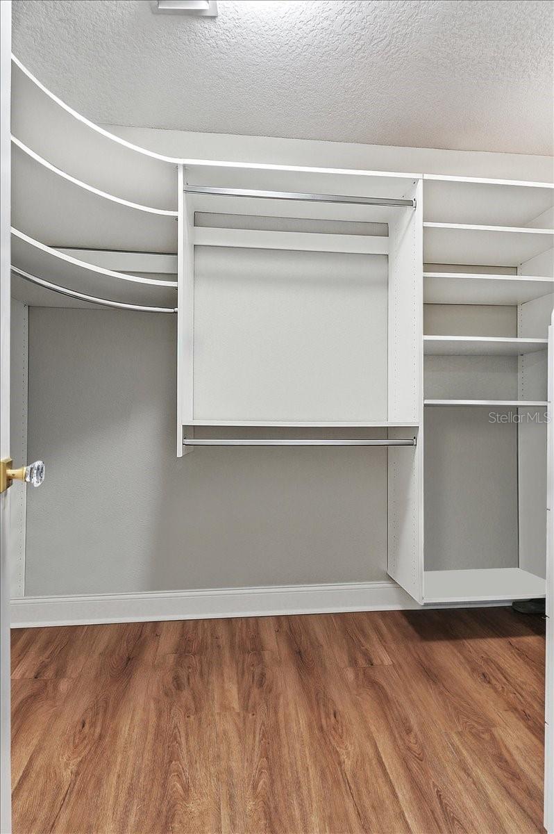 Image 46 of 77 For 12434 Lakeshore Drive