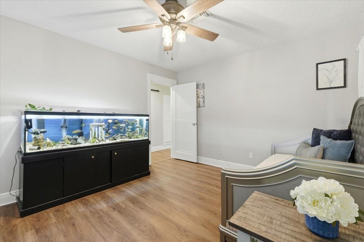 Image 49 of 77 For 12434 Lakeshore Drive