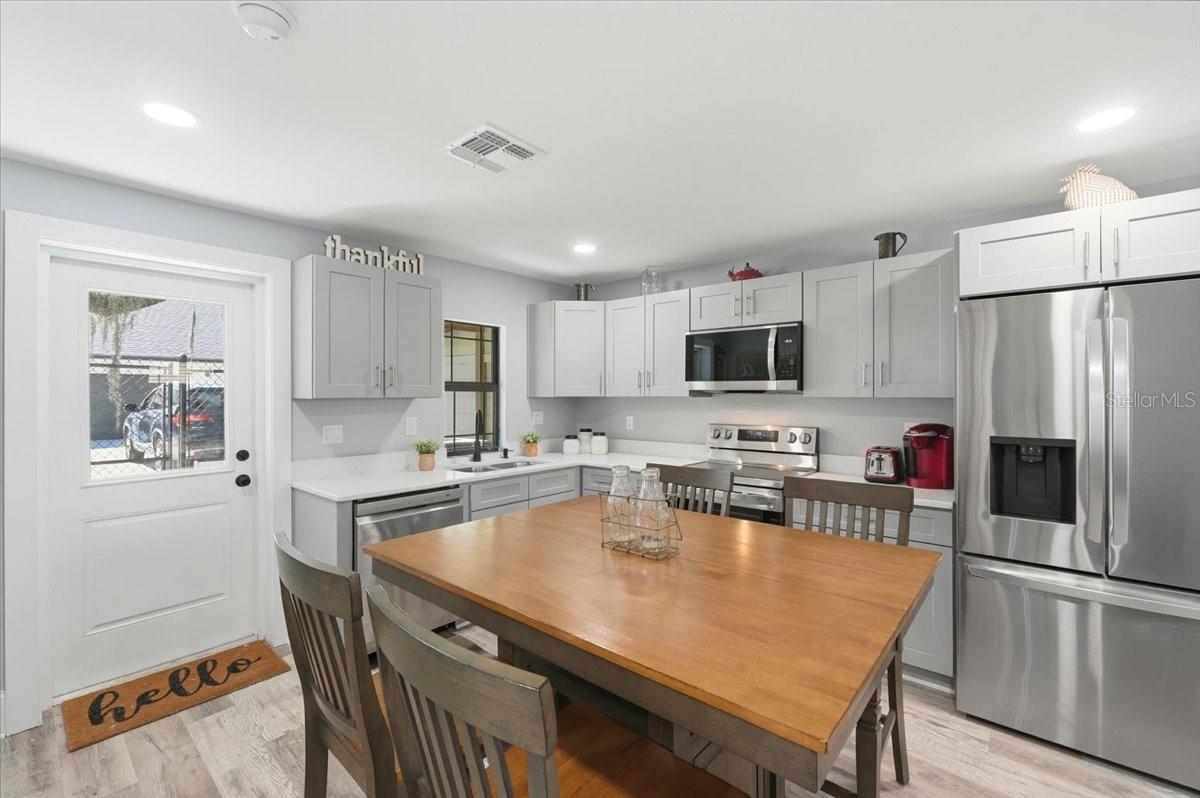 Image 60 of 77 For 12434 Lakeshore Drive