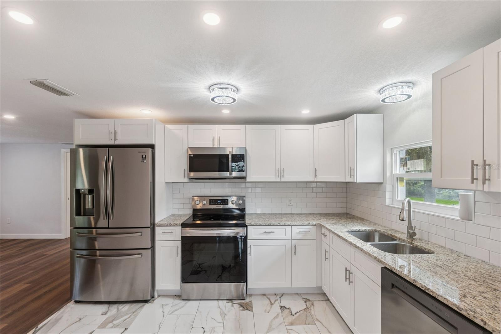 Image 10 of 32 For 126 Kensington Avenue