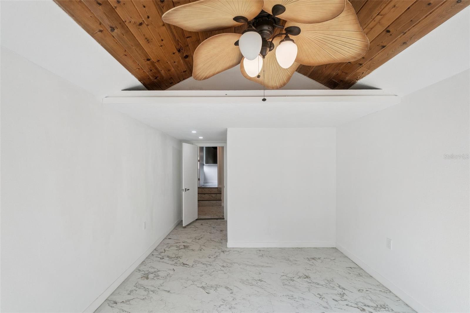 Image 14 of 32 For 126 Kensington Avenue