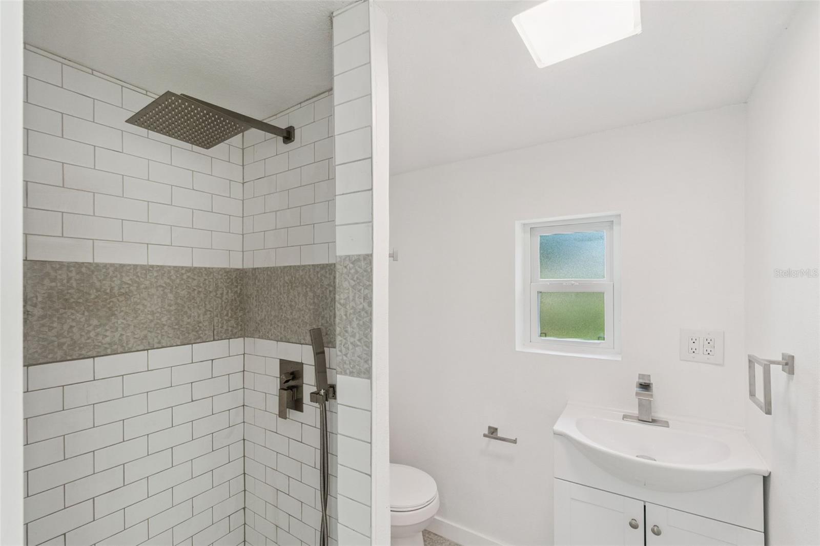 Image 18 of 32 For 126 Kensington Avenue