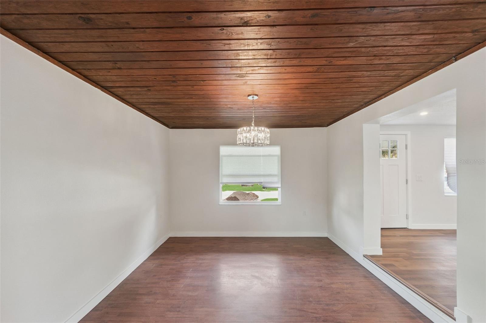 Image 6 of 32 For 126 Kensington Avenue