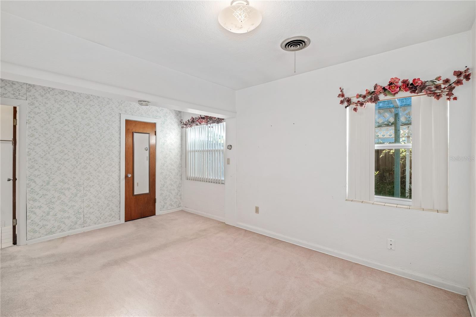 Image 18 of 28 For 2913 Carroll Place