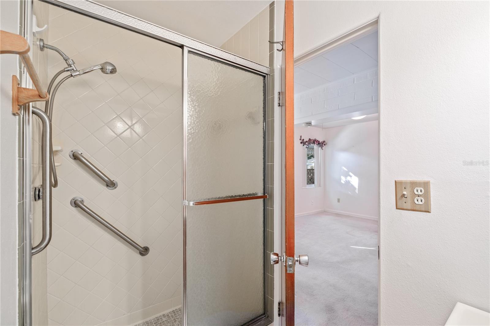 Image 22 of 28 For 2913 Carroll Place