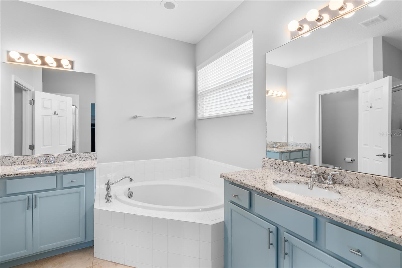 Image 17 of 33 For 4839 Terra Sole Place