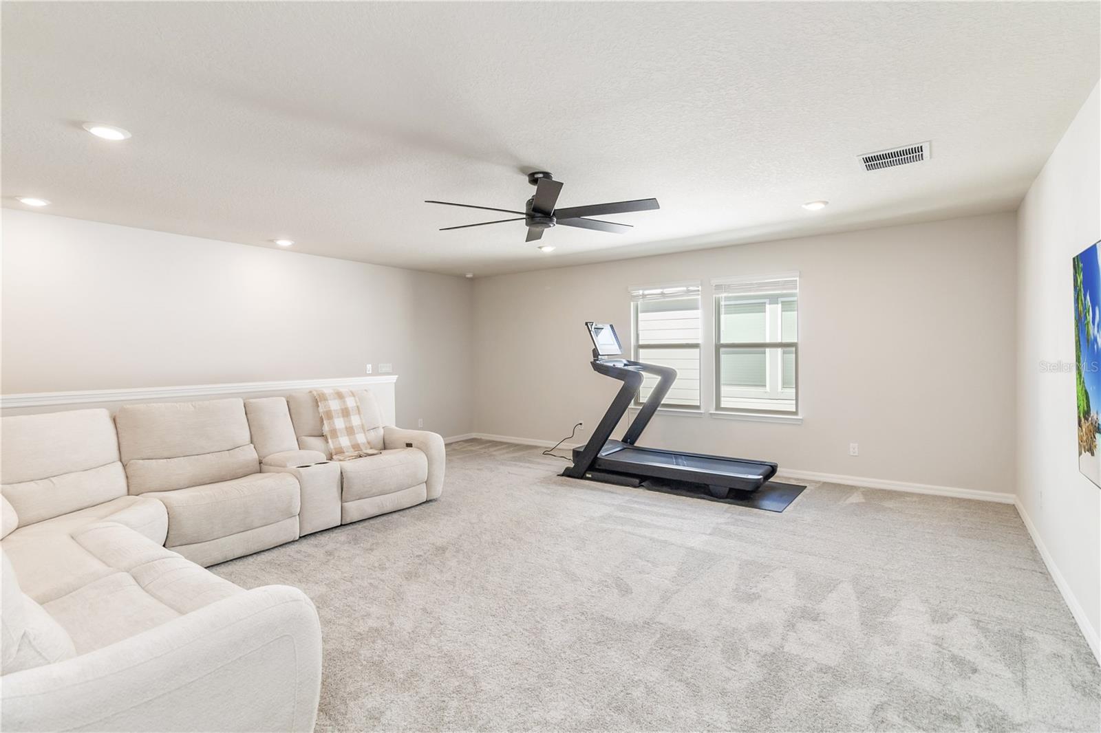 Image 23 of 55 For 2710 Forestdale Street