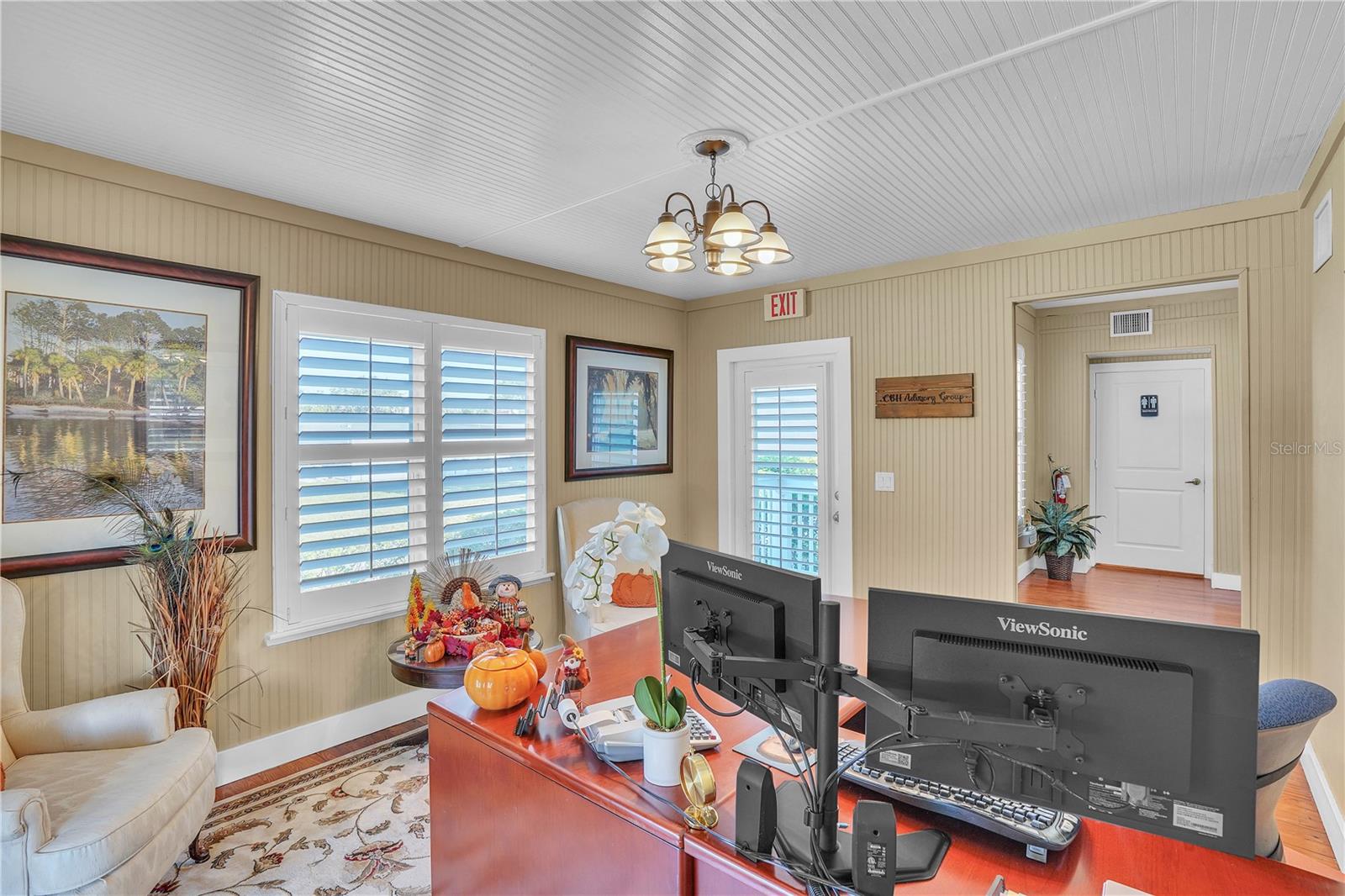 Image 14 of 39 For 212 7th Street