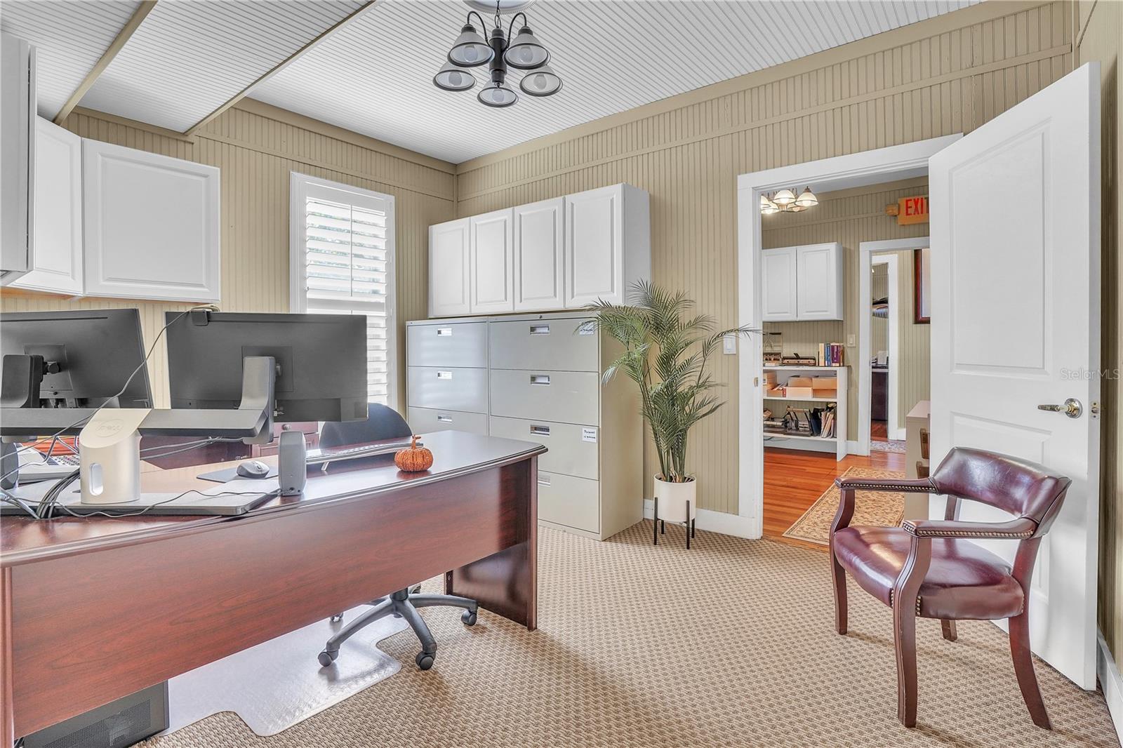 Image 22 of 39 For 212 7th Street