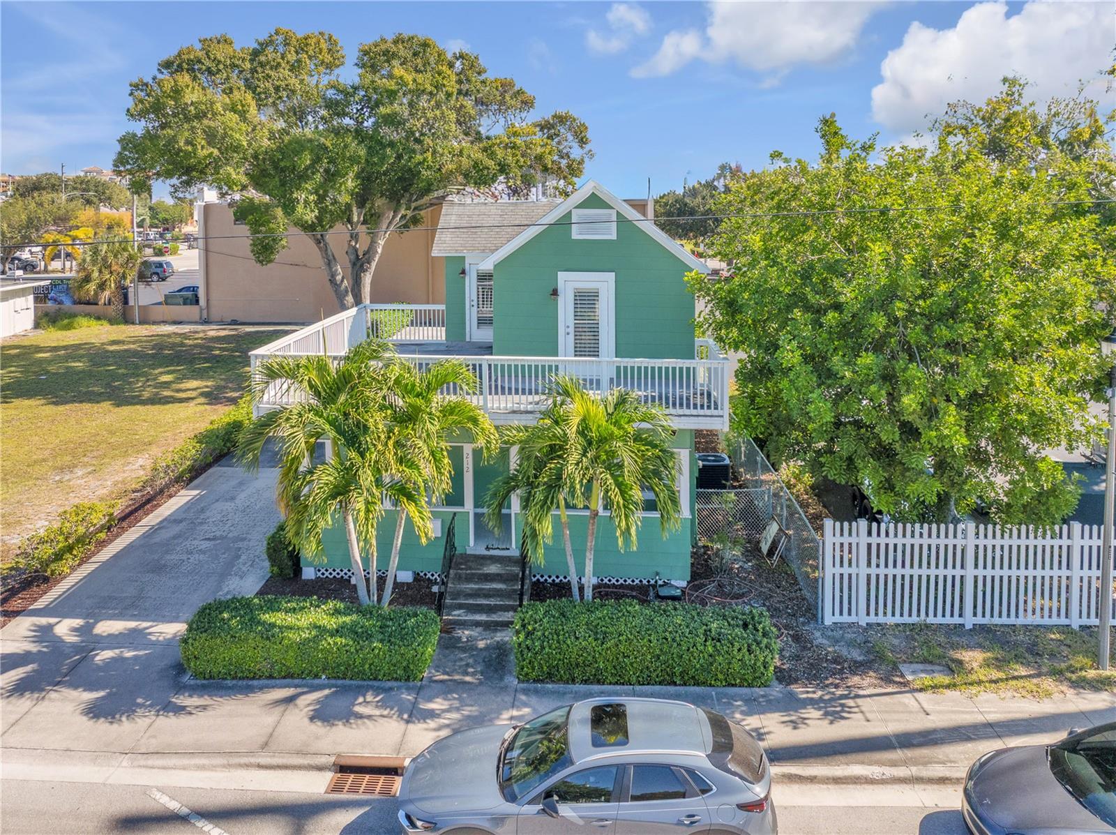 Image 4 of 39 For 212 7th Street