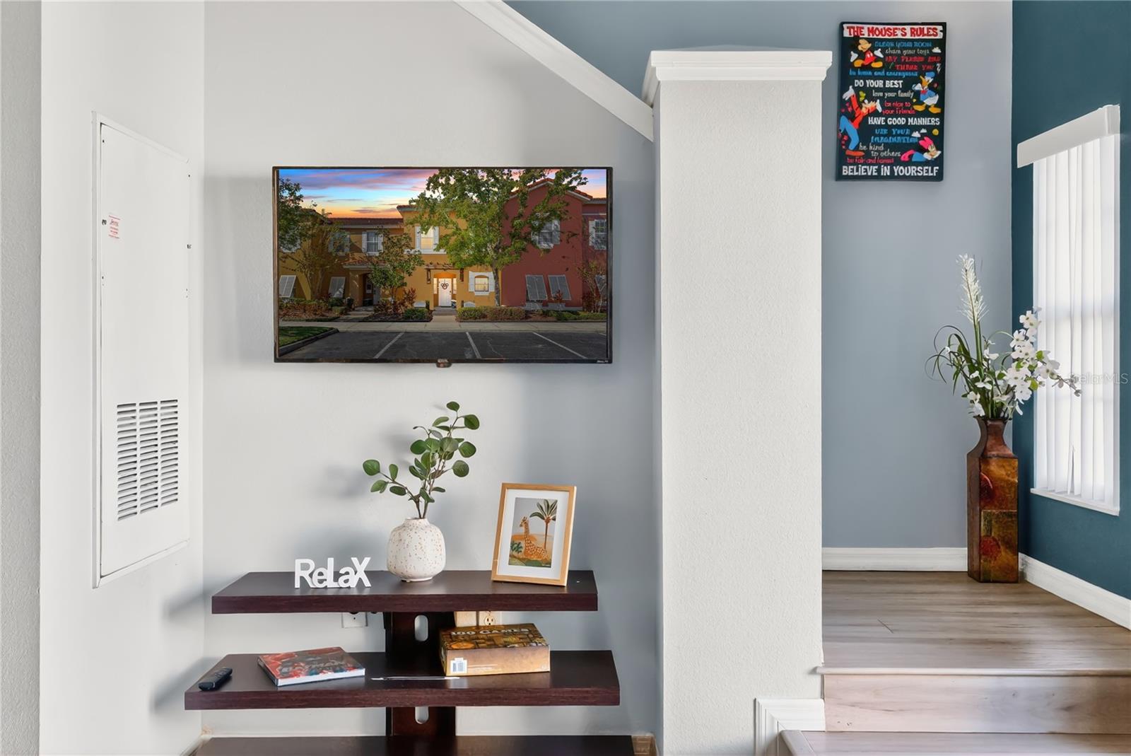 Image 24 of 48 For 136 Pompano Beach Dr