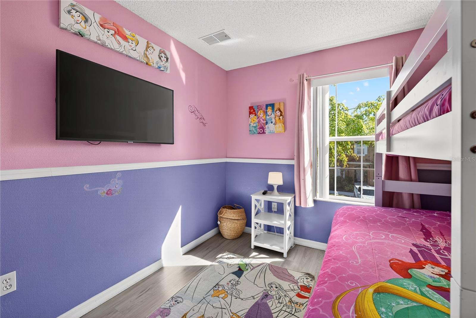 Image 37 of 48 For 136 Pompano Beach Dr