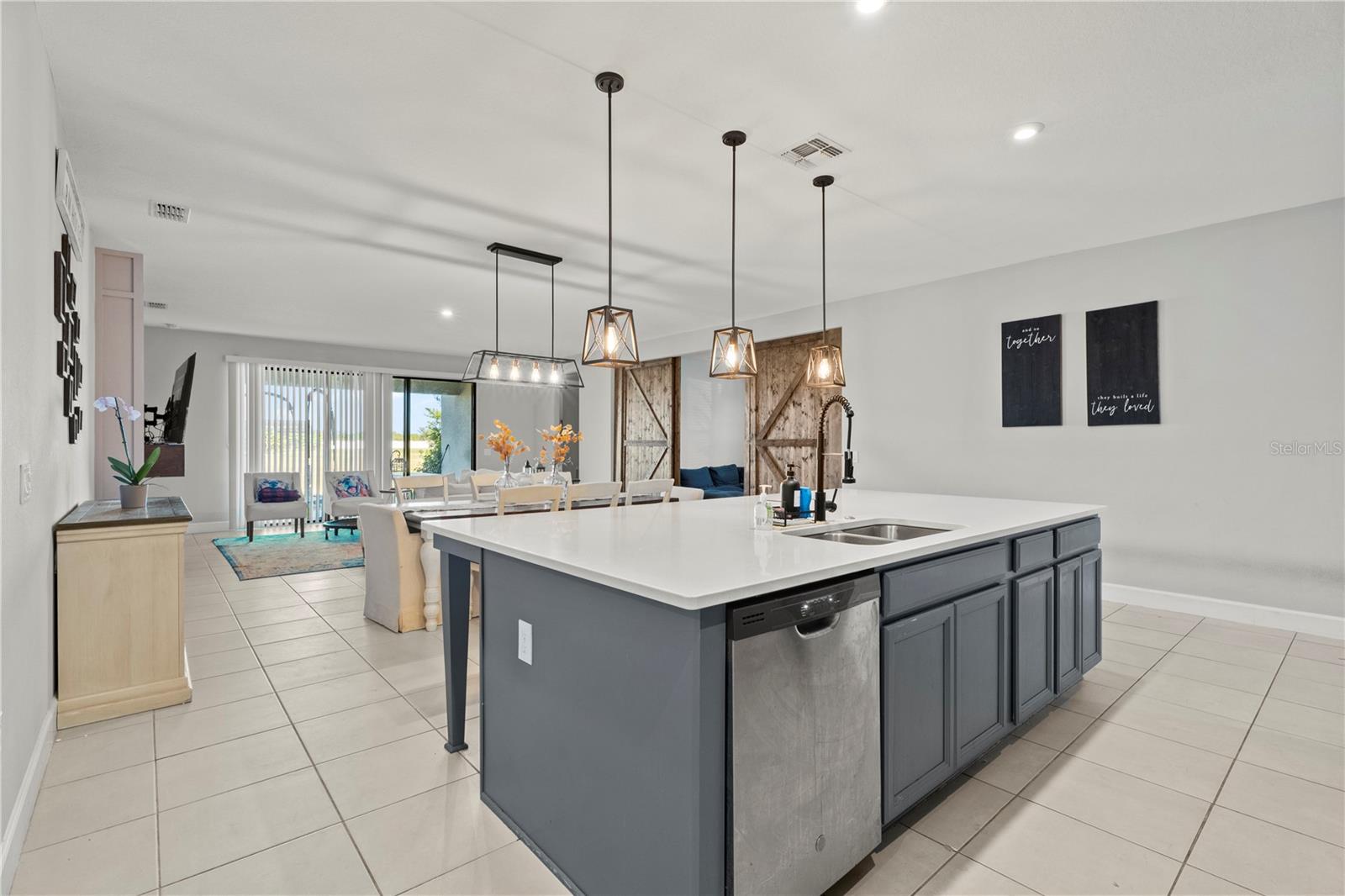 Image 14 of 51 For 2731 Rialto Court