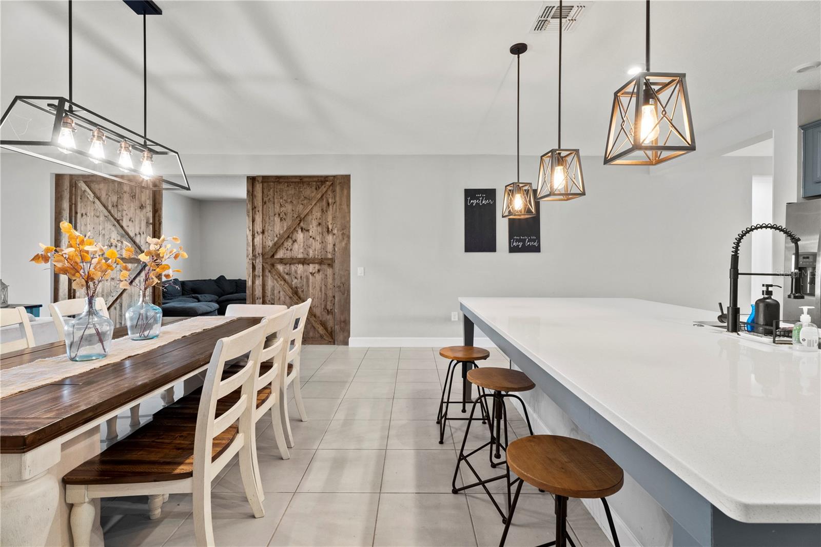 Image 16 of 51 For 2731 Rialto Court