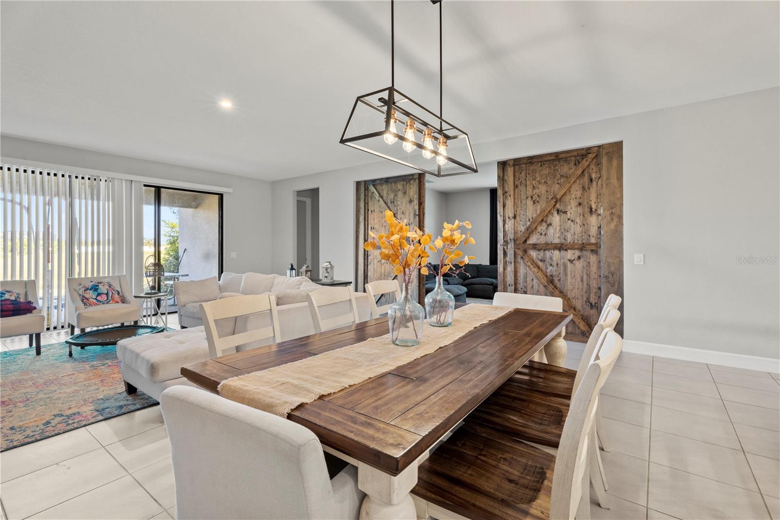 Image 17 of 51 For 2731 Rialto Court